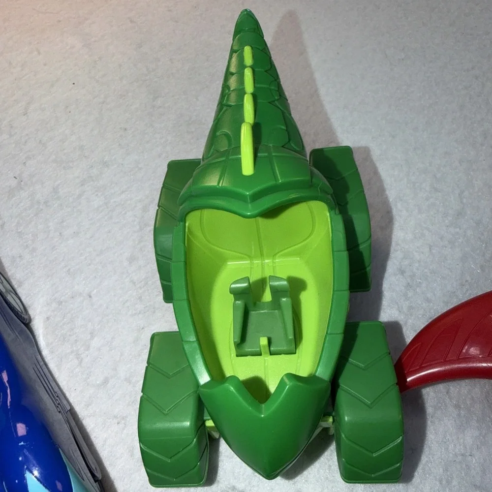 PJ Mask Disney Lot Of 8 Vehicles And 8 Figures Previously Owned